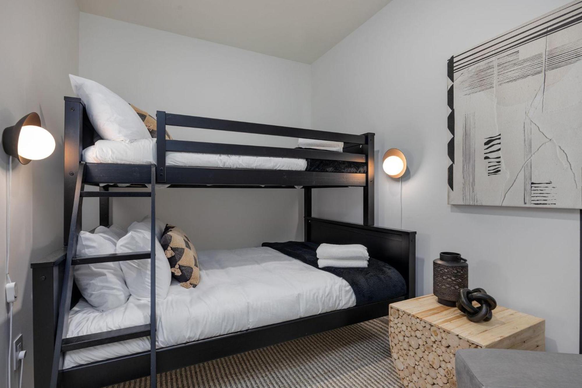 Holiday home Hyve - Eden Elegance - Walk To Broadway *