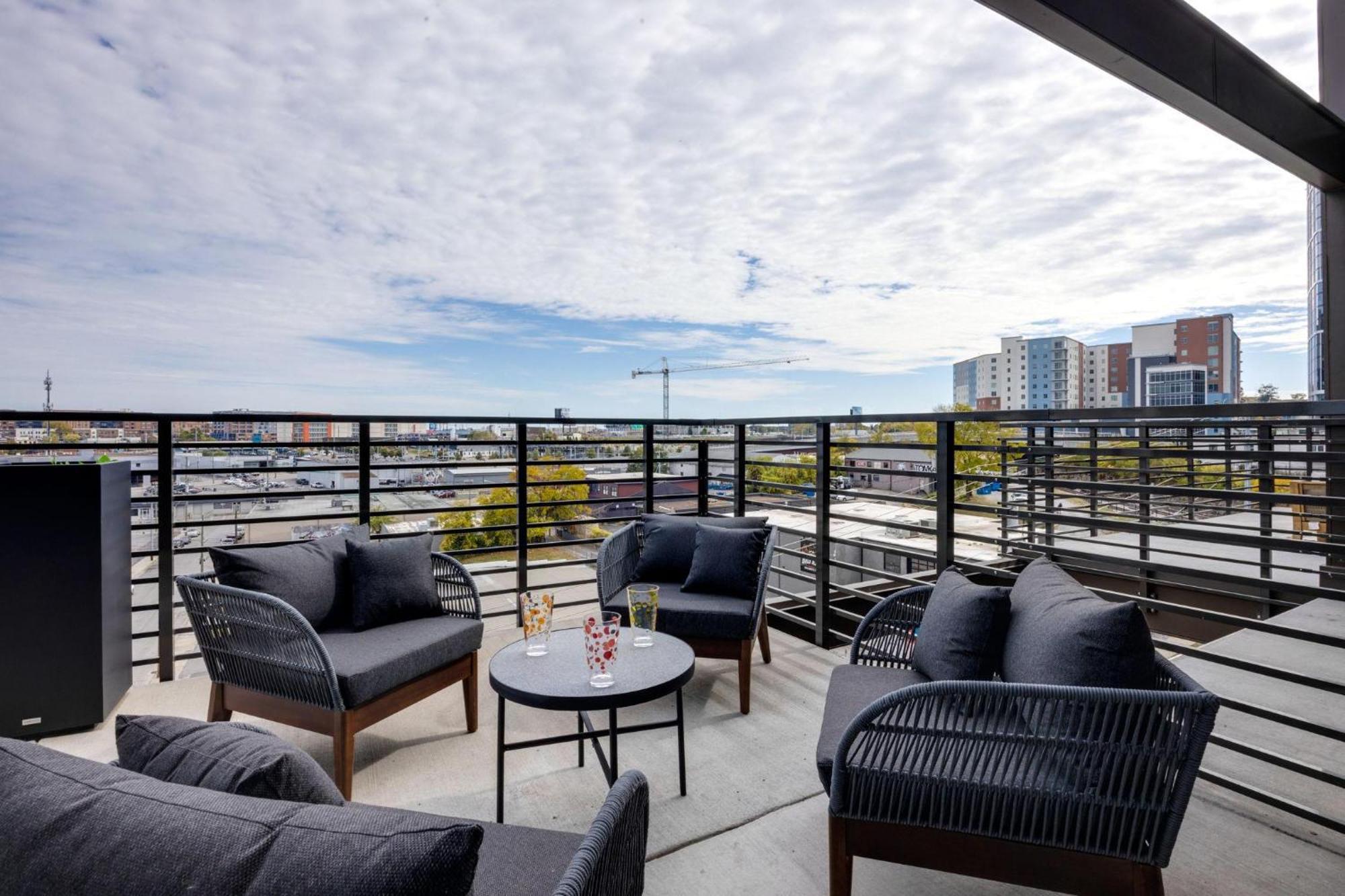 Hyve - Skyline Social - Walk To Broadway Holiday home *