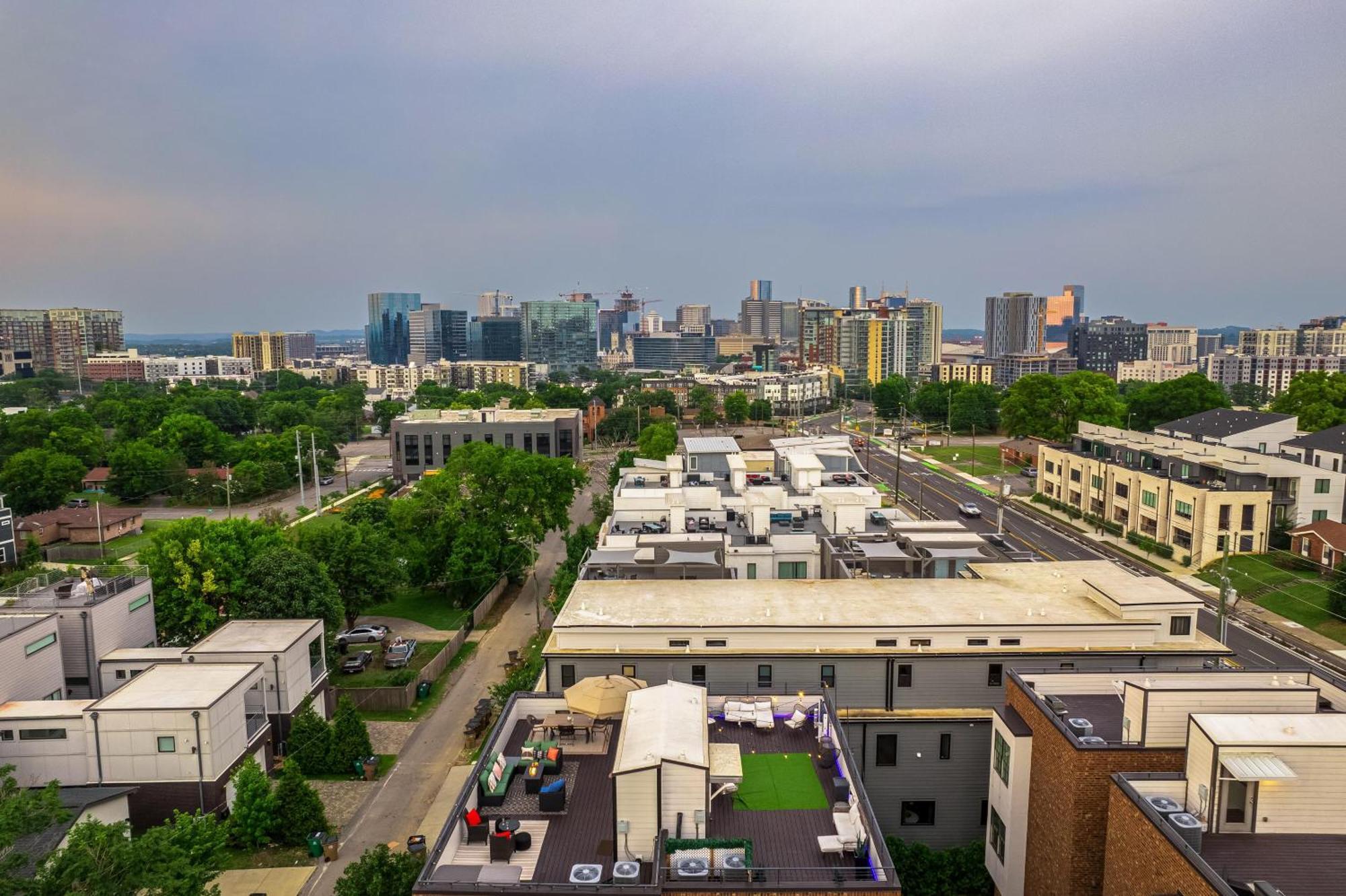 Melodic Skyline - Rooftop Views - 5 Mins To Broadway * Nashville