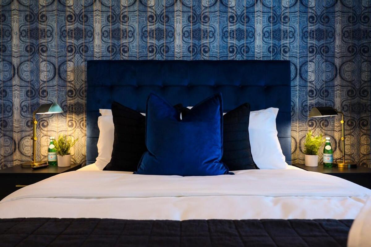 New Lux Townhome 6 Mins To Dt Rooftop Sleeps 12 * Nashville