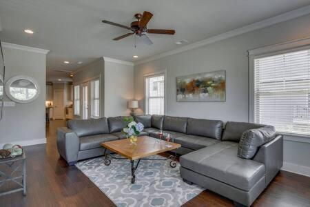 Luxury Homes For Large Groups Nashville