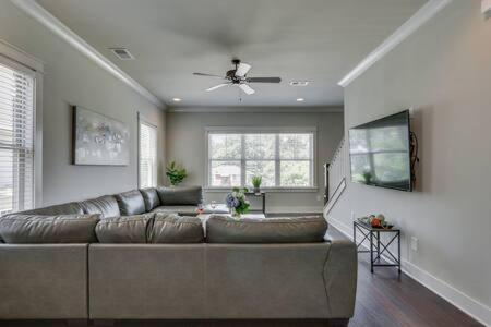 Luxury Homes For Large Groups Holiday home