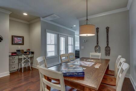 Luxury Homes For Large Groups