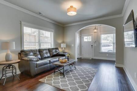 Luxury Homes For Large Groups * Nashville