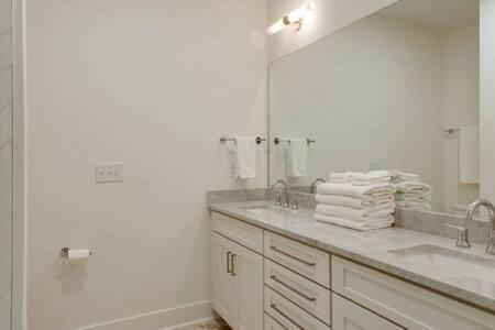 Luxury Twin Homes In Nashville's Gulch