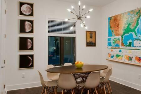 Holiday home Luxury Twin Homes In Nashville's Gulch *