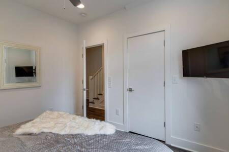 Luxury Twin Homes In Nashville's Gulch *