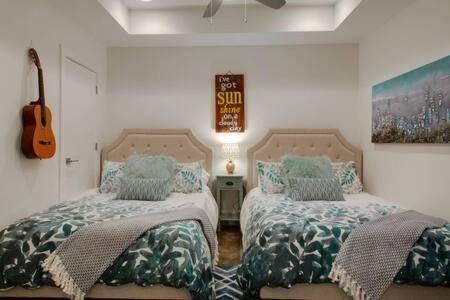 Holiday home Luxury Twin Homes In Nashville's Gulch Nashville