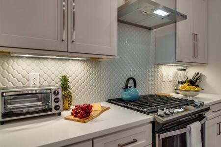 Luxury Twin Homes In Nashville's Gulch *