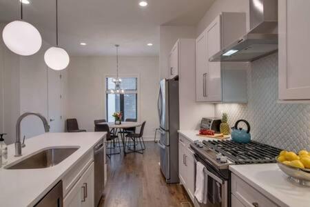 Luxury Twin Homes In Nashville's Gulch Holiday home Nashville