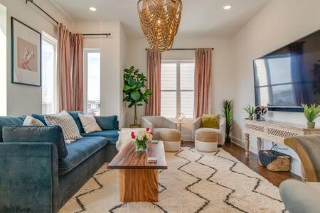 Luxury Retreat For 12 Guests