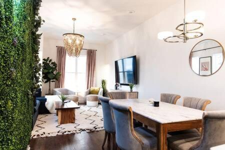 Luxury Retreat For 12 Guests Nashville