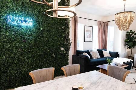 Luxury Retreat For 12 Guests