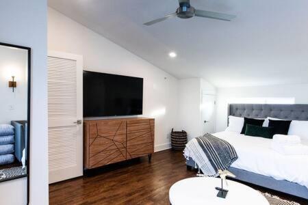 The Underwood - Huge Vandy Home! Dt Views! Holiday home *