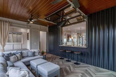 The Alistair - Luxurious Mansion With Views Holiday home *