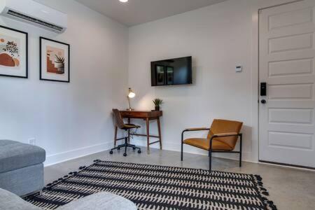 Stylish East Townhouse For 6 Nashville
