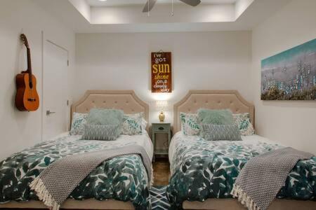 Luxury Steps From The Gulch * Nashville