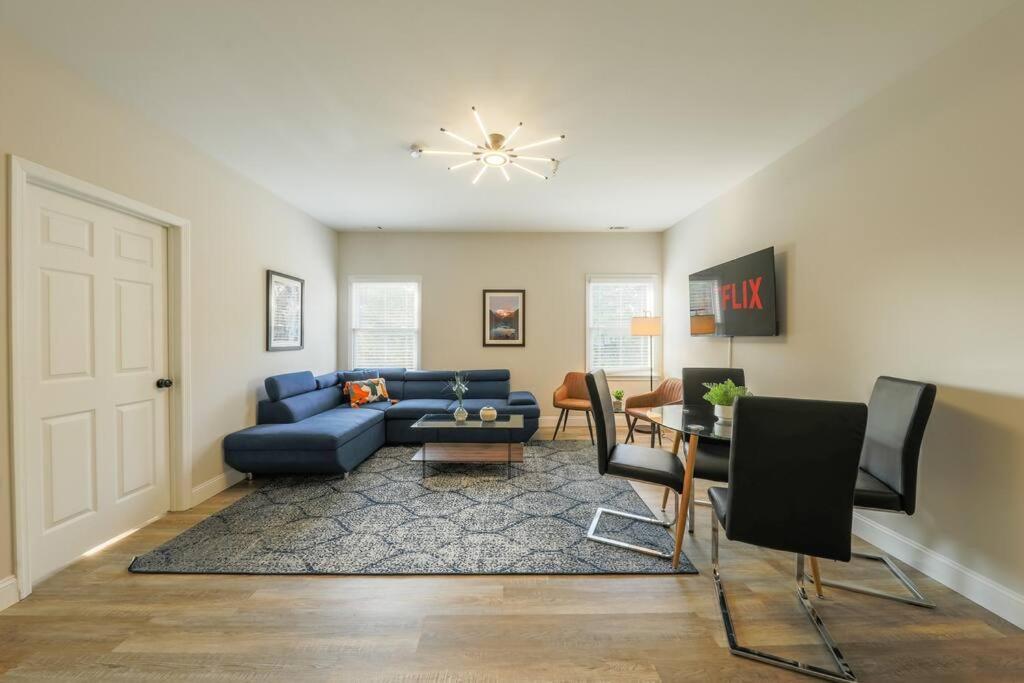 Apartment Mins To Broadway With 2 King Beds For Up To 6 Guests And Optional Garage Parking Nashville