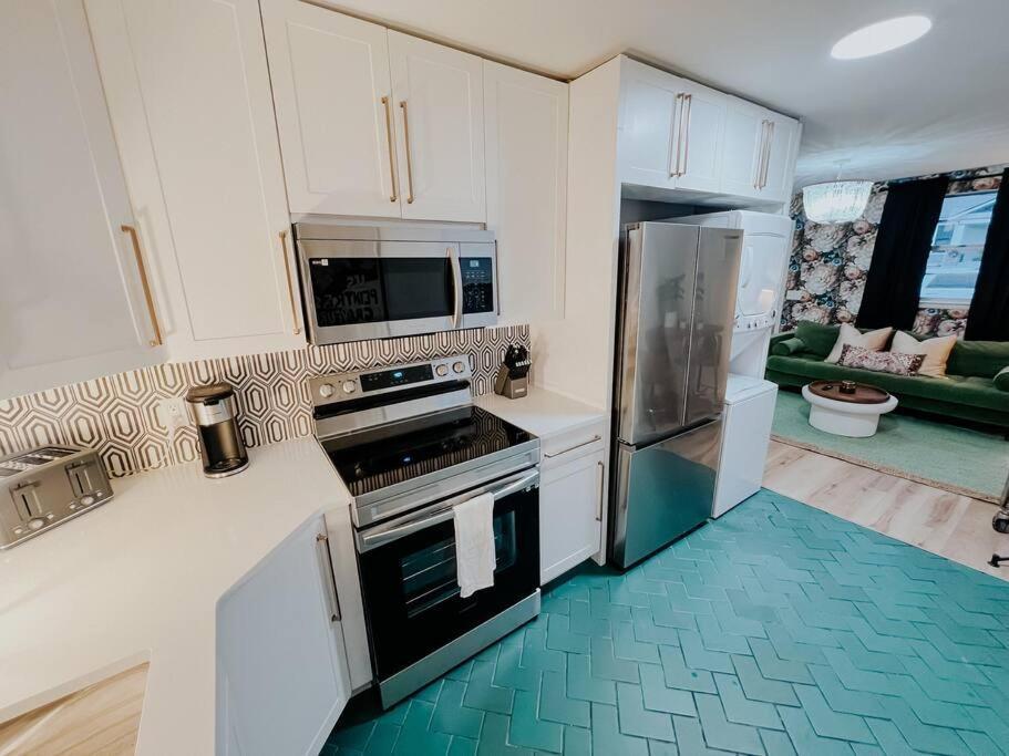 Dreami East - 2br Retreat With Cozy Patio And Mini Golf
