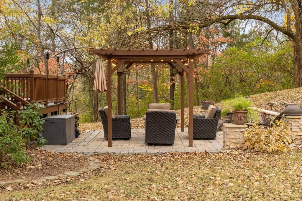 Holiday home Hillside Hot Tub Hideaway! King Bed / Fire Pit Nashville
