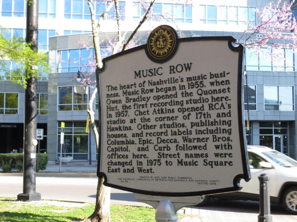 Apartment Platinum On Music Row Renovated And Near Downtown Nashville
