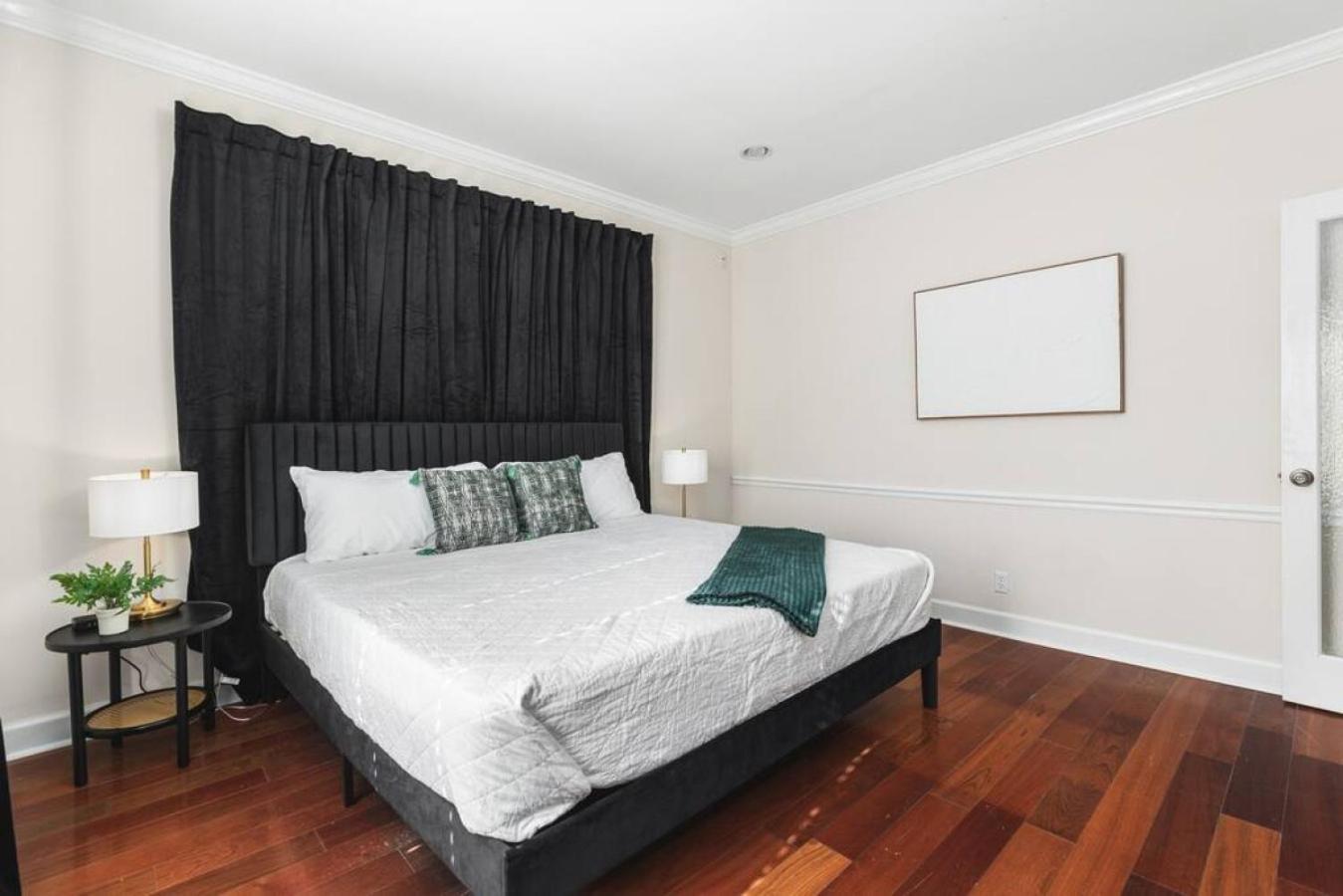 Apartment Platinum On Music Row Renovated And Near Downtown Nashville