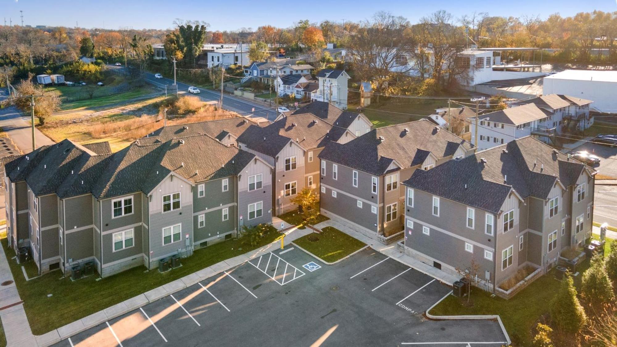 Hart Buyout 6 By Avantstay Two Town W Stunning Amenities Design * Nashville