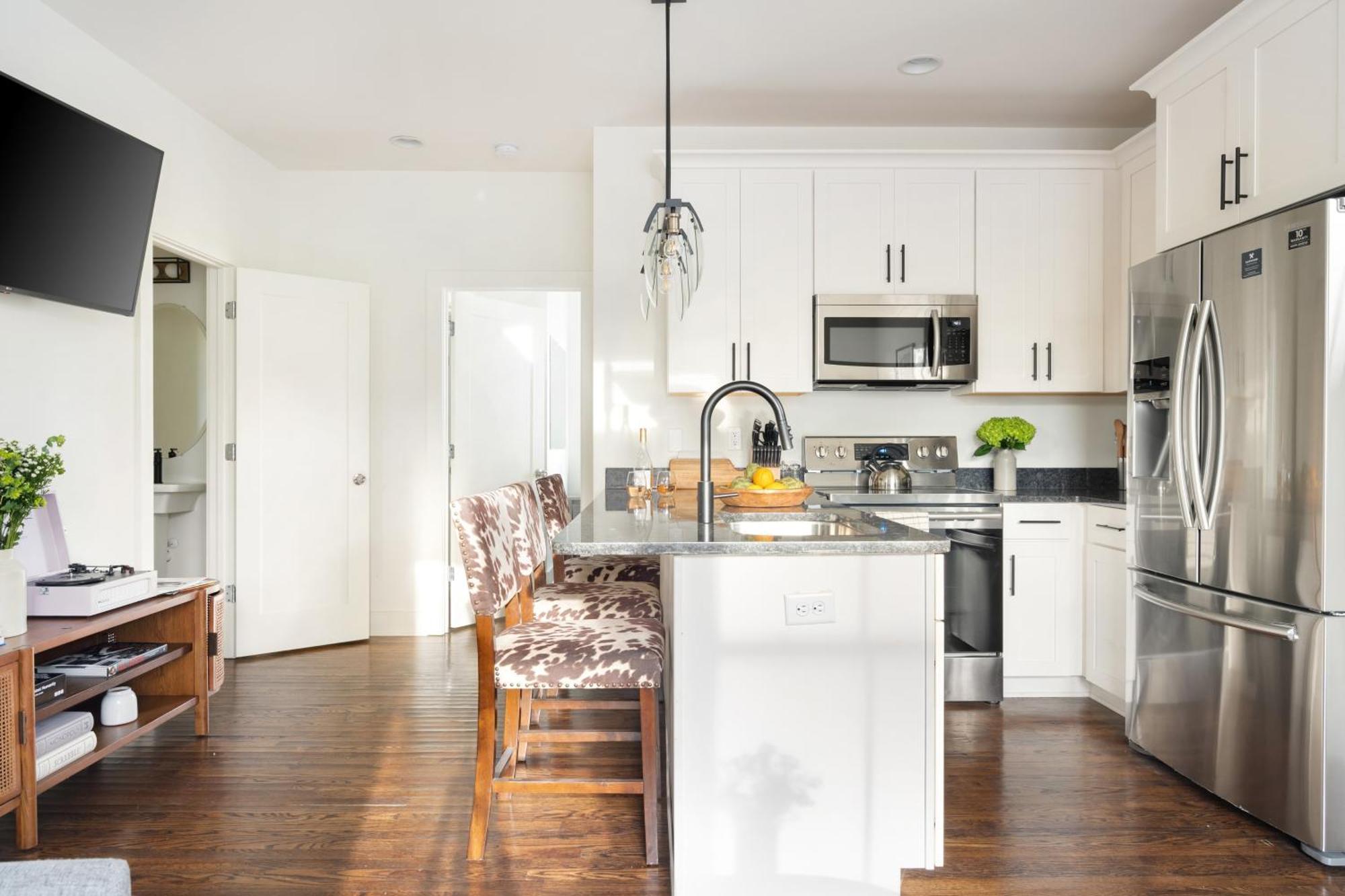 Hart Buyout 3 By Avantstay Two Town House Buyout W Modern Amenities In Holiday home Nashville