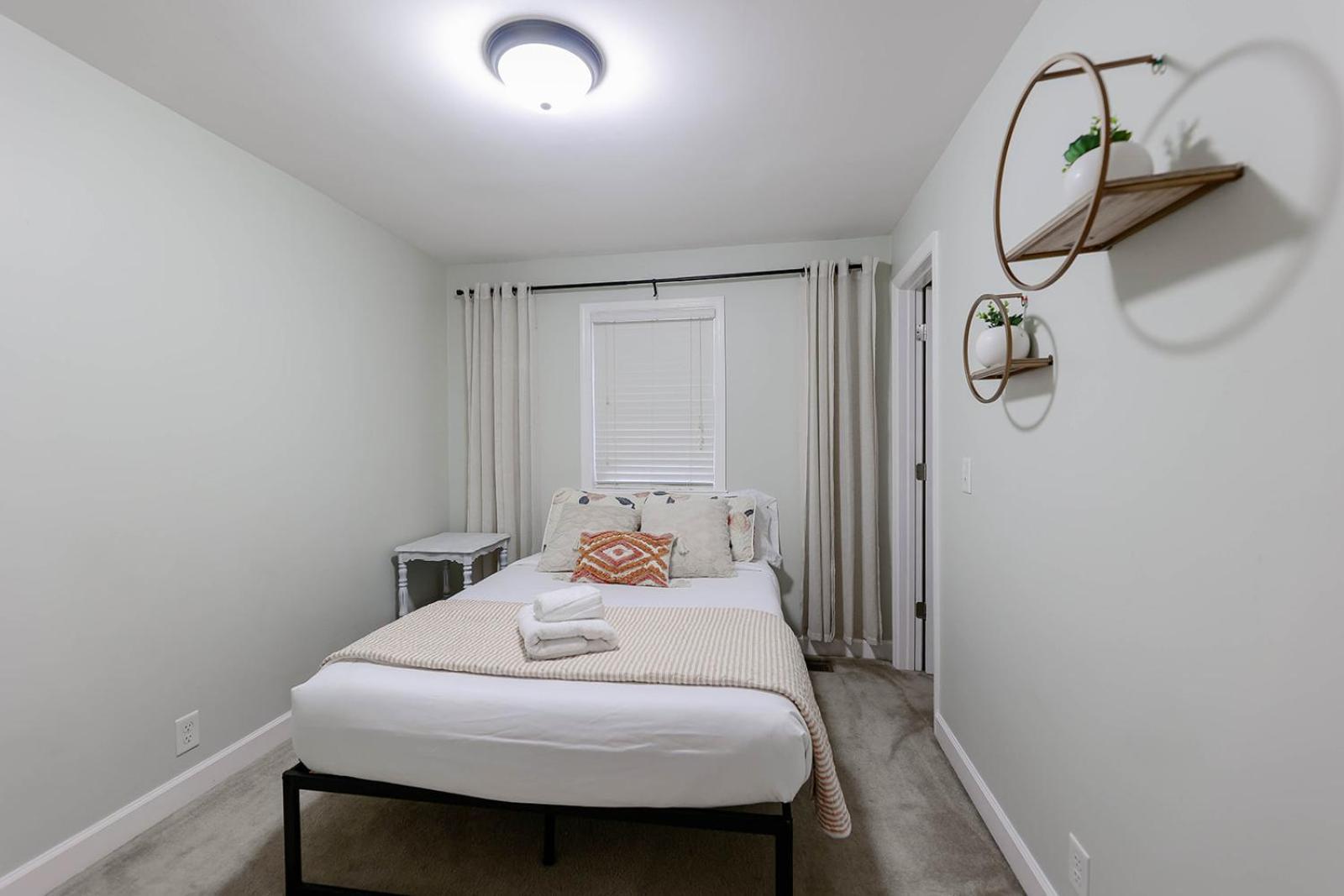Rockin' West Retreat - 5 Miles From Downtown Holiday home Nashville