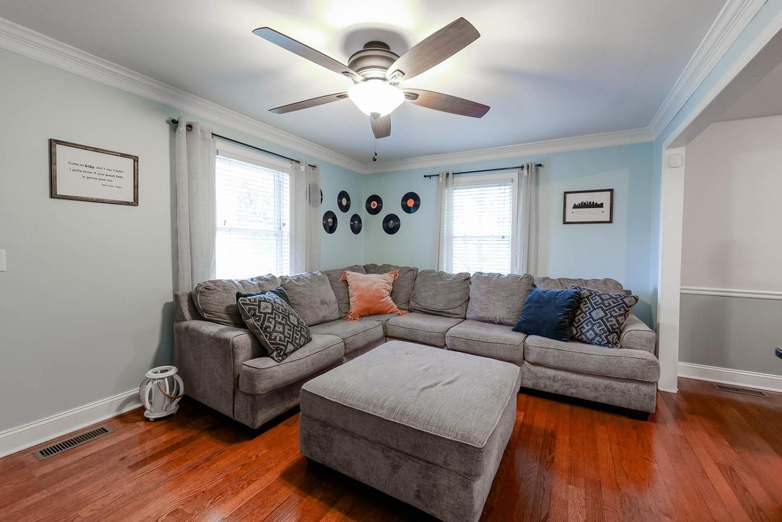 Rockin' West Retreat - 5 Miles From Downtown Holiday home *