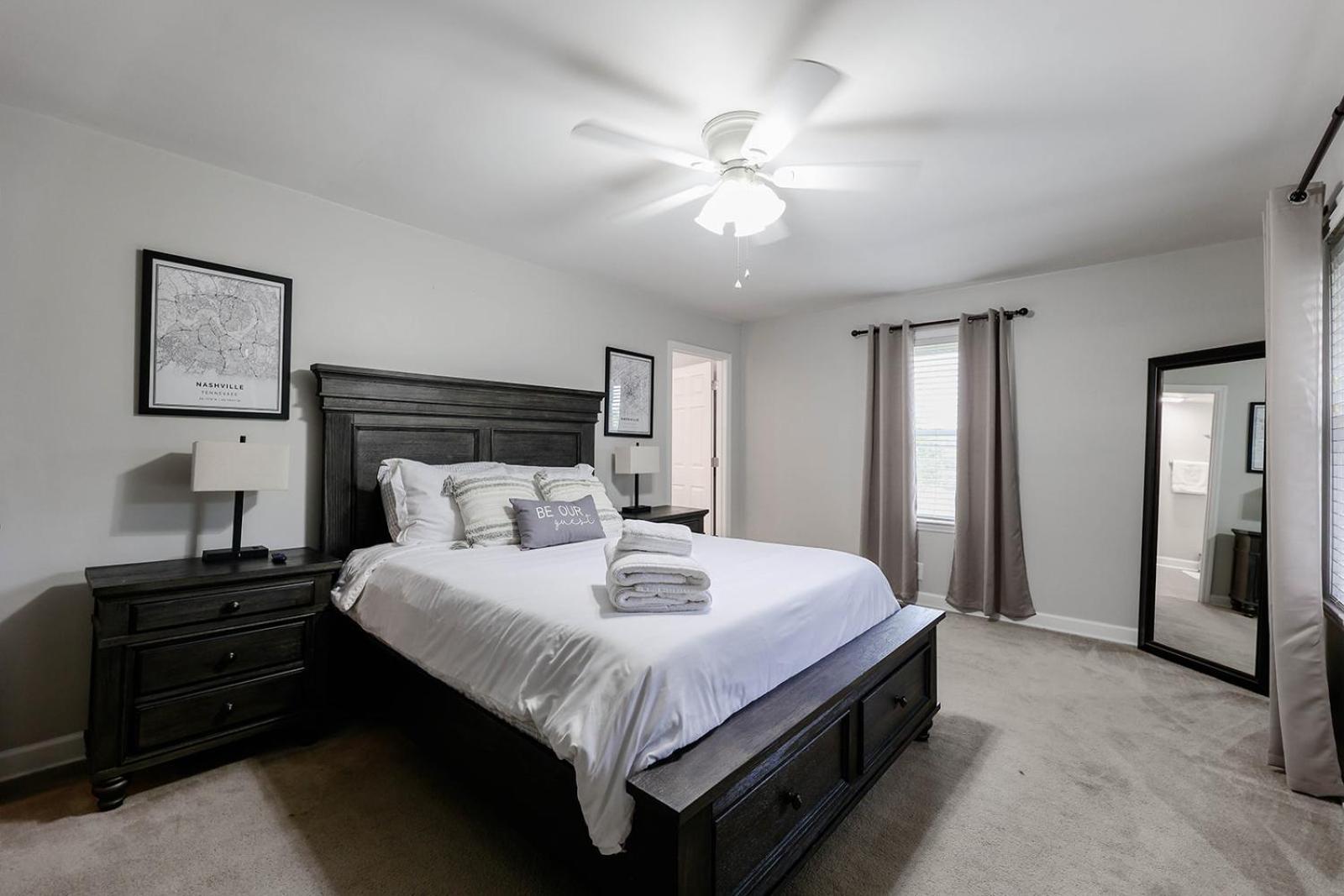 Rockin' West Retreat - 5 Miles From Downtown Holiday home *