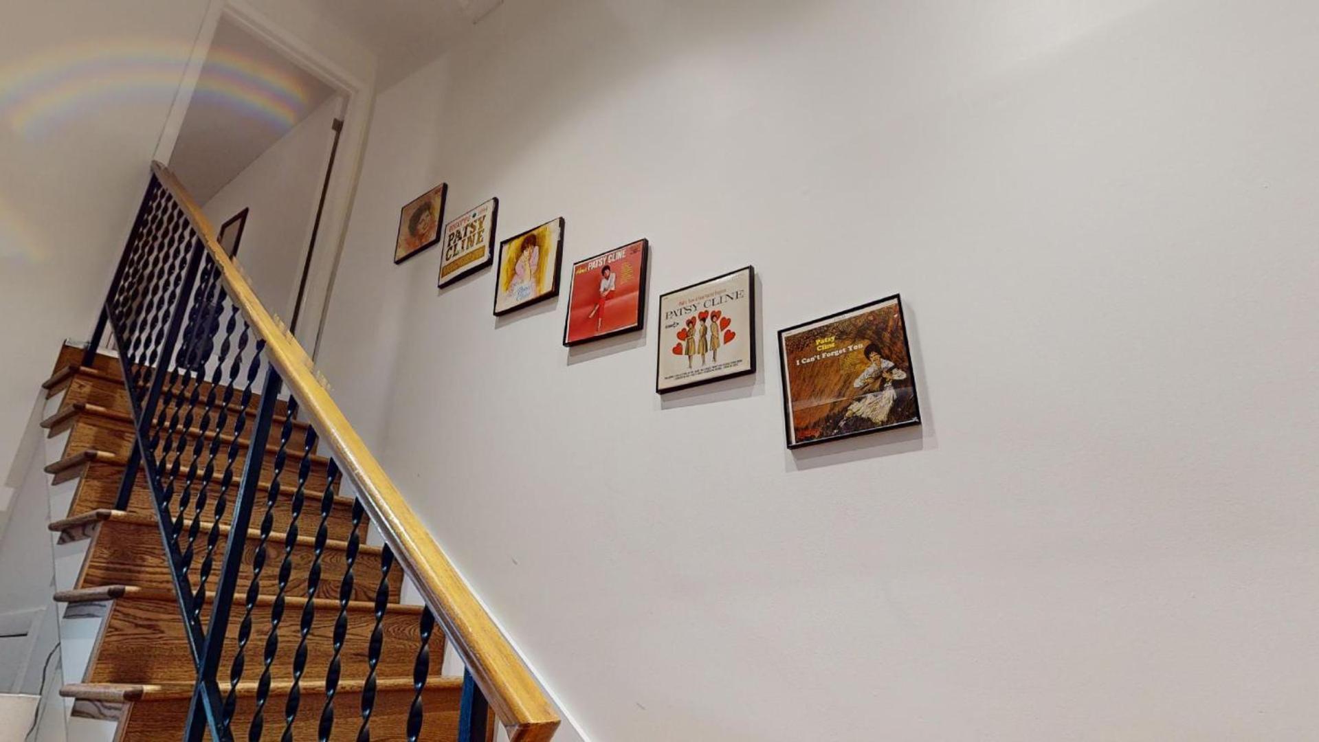 The Lofts At 107 Aparthotel