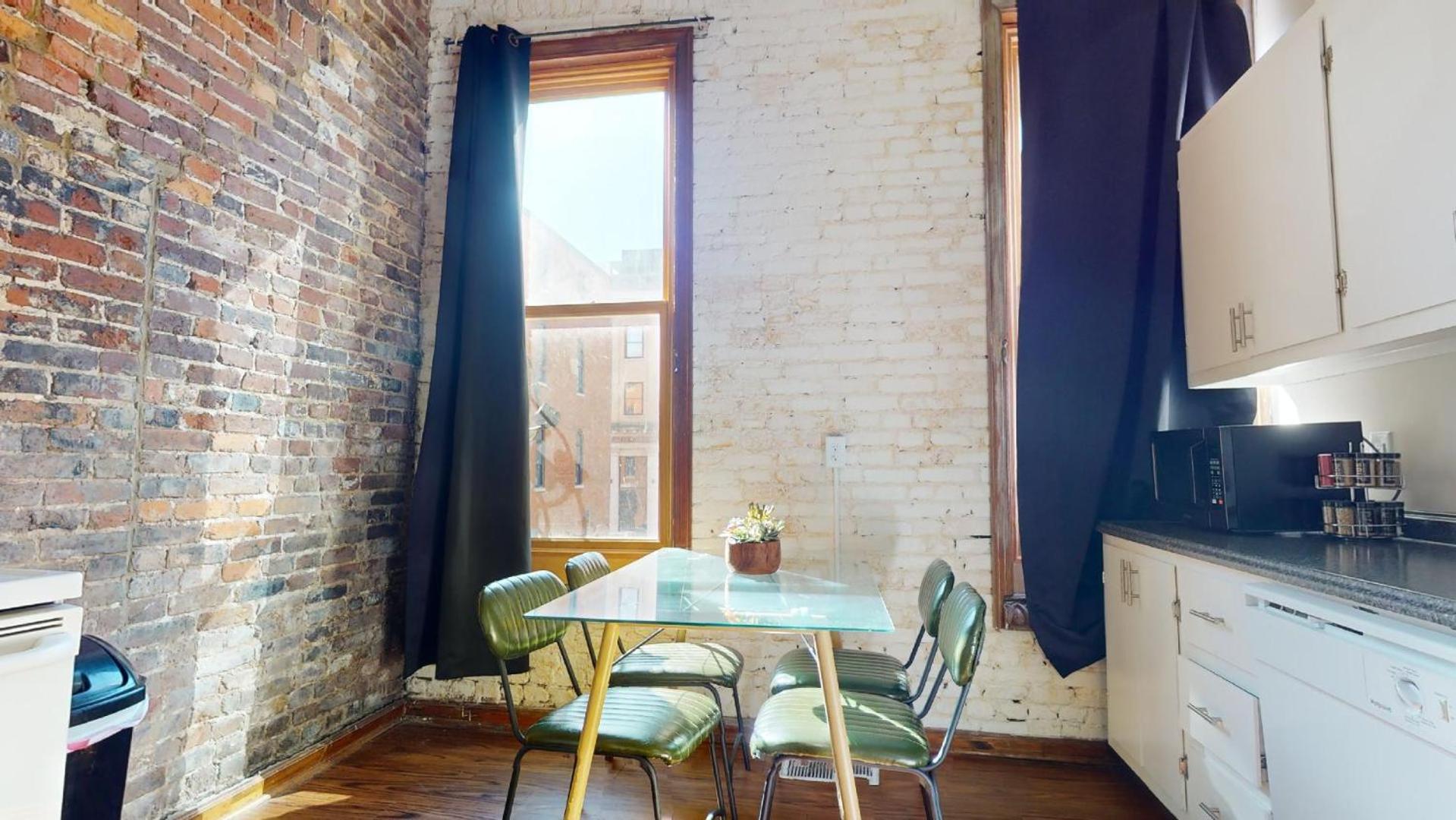 The Lofts At 107 Aparthotel *