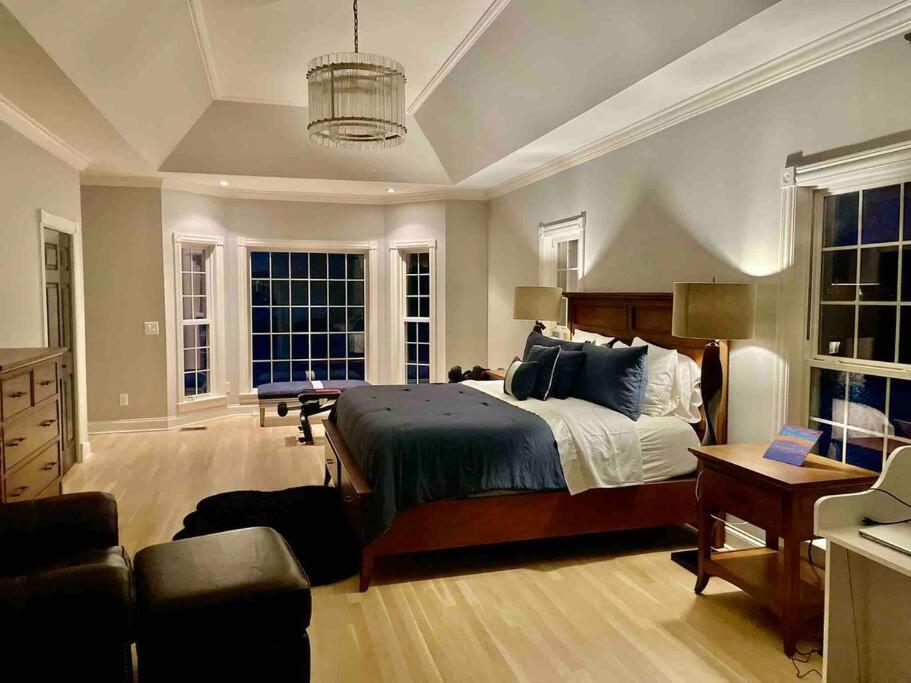 Luxury@lake Mansion Pool/hot Tub For Discerning Tastes * Nashville
