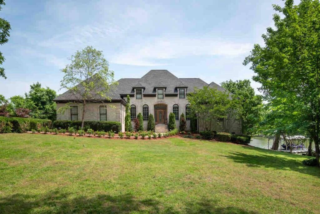 Luxury@lake Mansion Pool/hot Tub For Discerning Tastes * Nashville