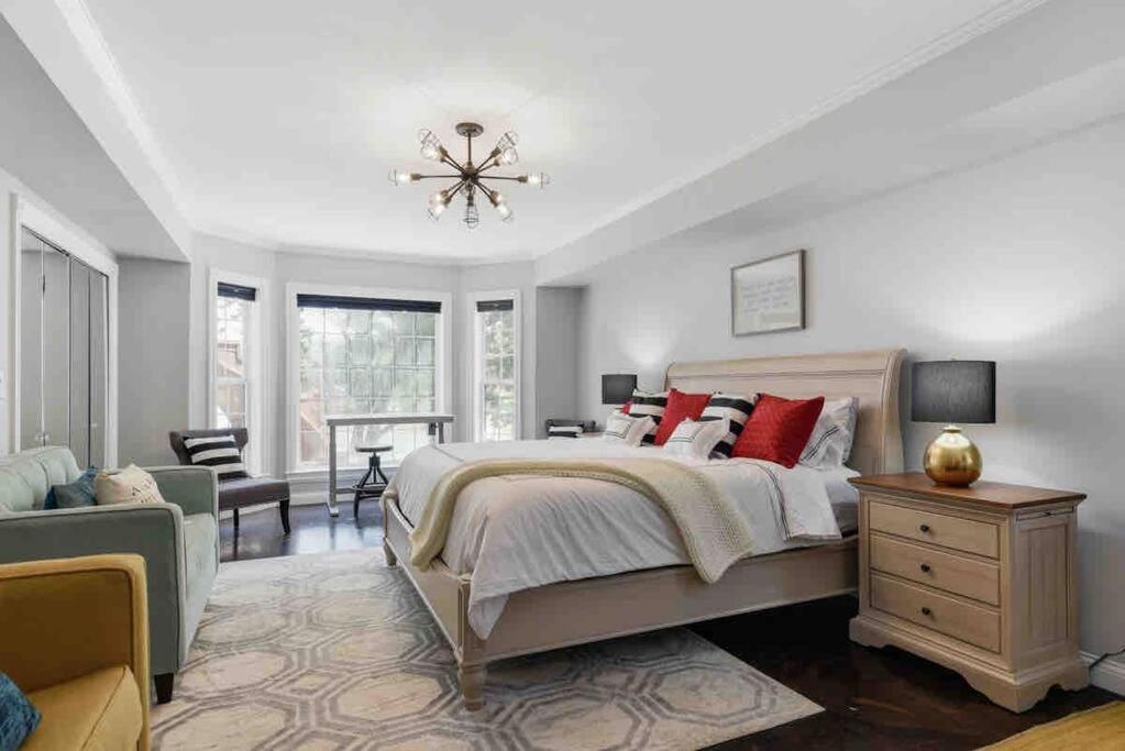 Holiday home Luxury@lake Mansion Pool/hot Tub For Discerning Tastes Nashville