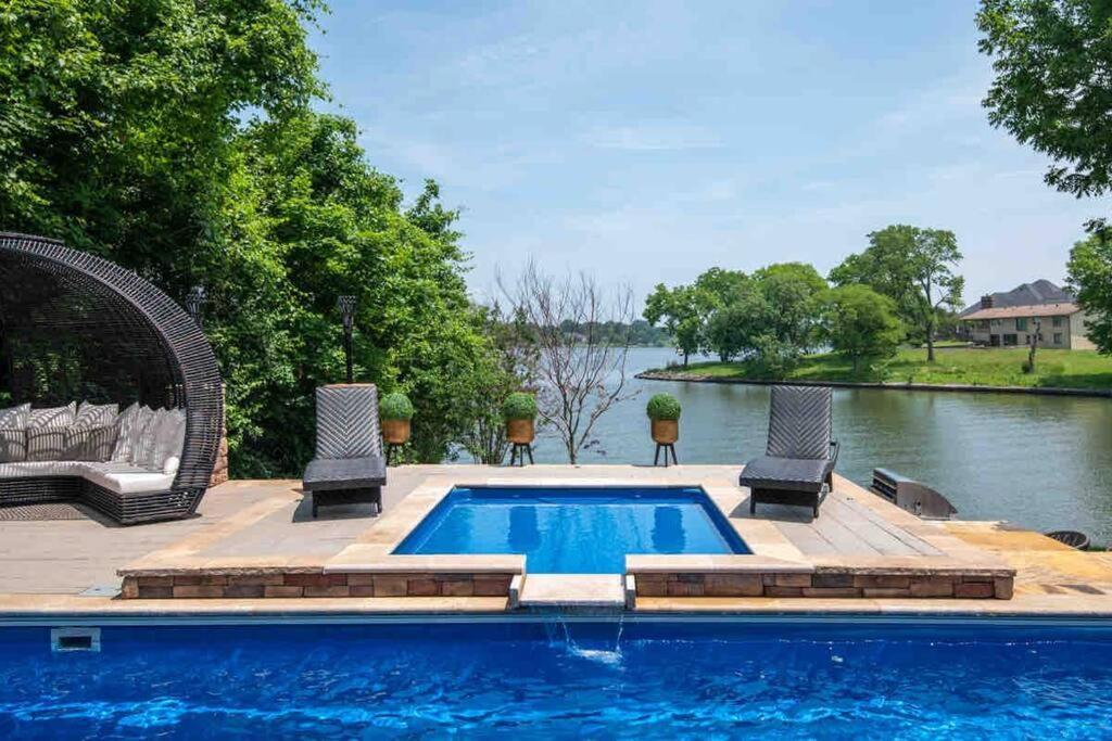 Luxury@lake Mansion Pool/hot Tub For Discerning Tastes *