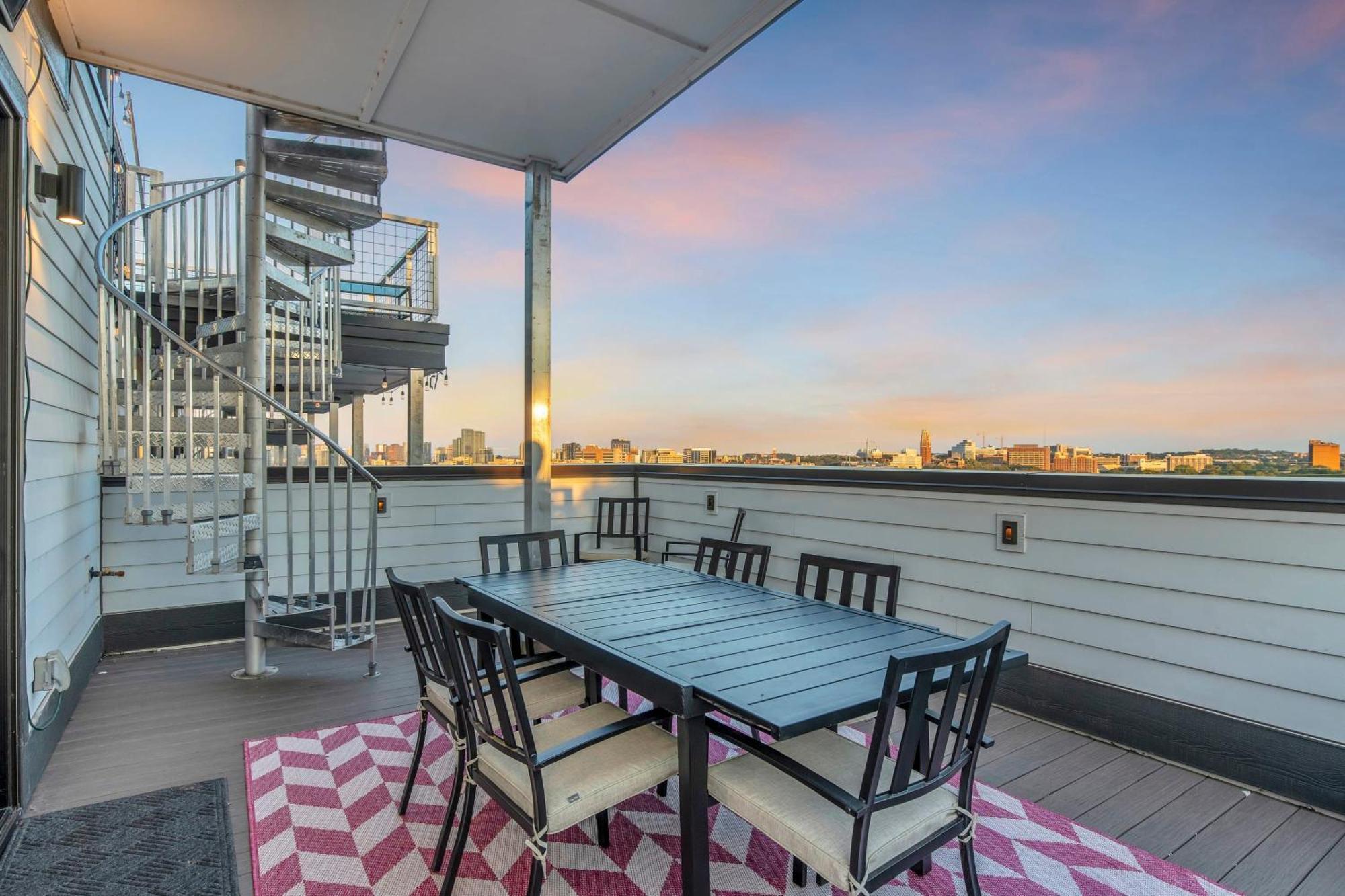 Dolly's Big House - 18 Beds Skydeck Views Holiday home Nashville