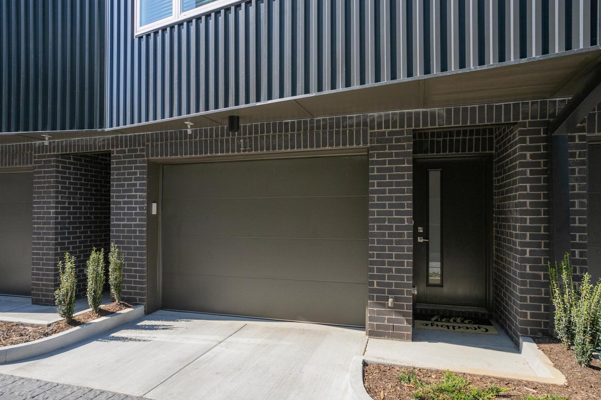 Luxury Townhome Skyline Views Mins To Dt Nashville