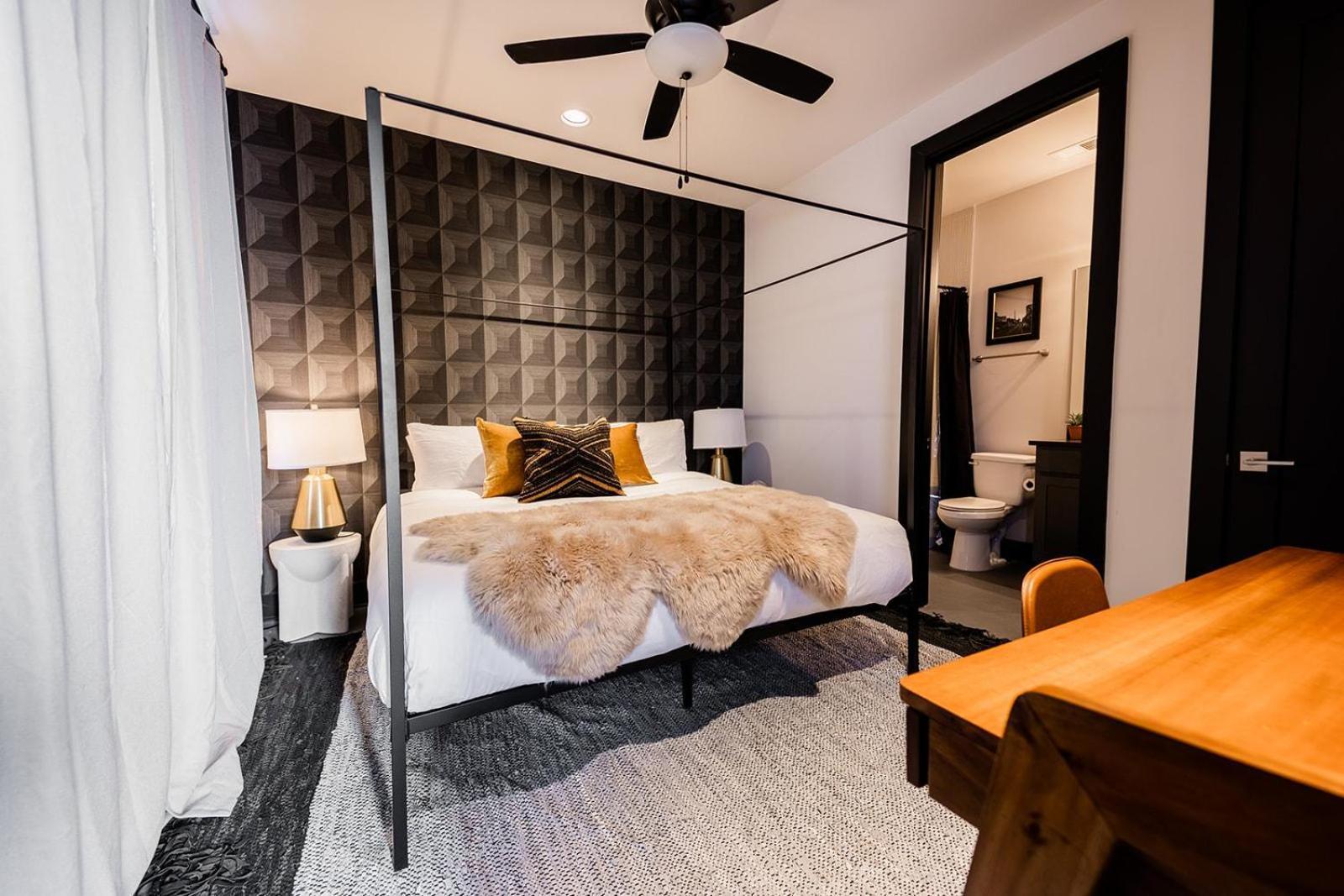 Holiday home Two Lavish Gulch Homes - Mins To Broadway