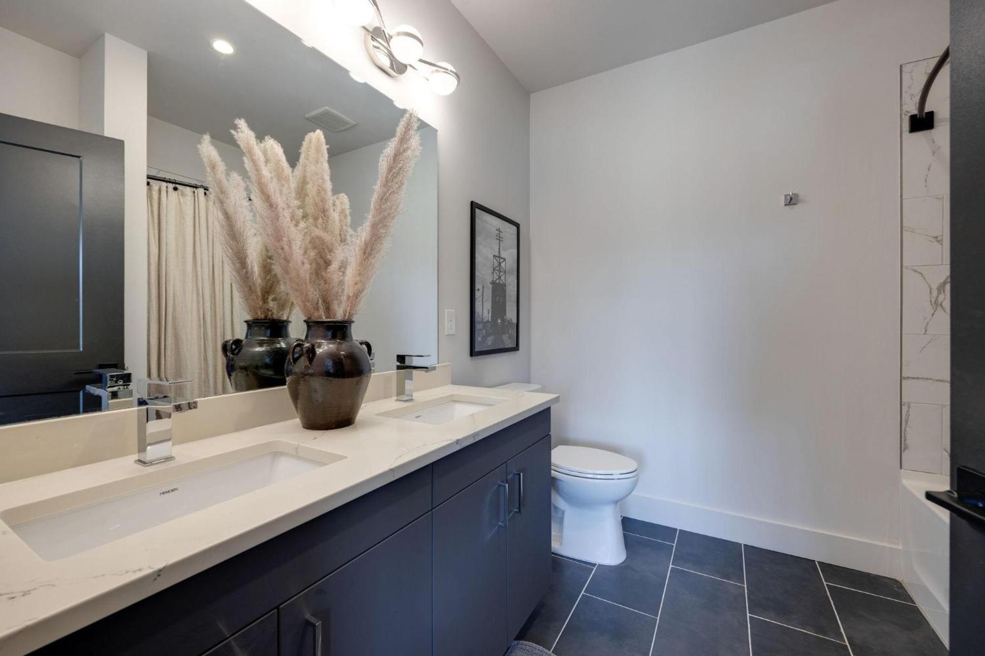 Pantheon - Odyssey - Heart Of Midtown Holiday home *