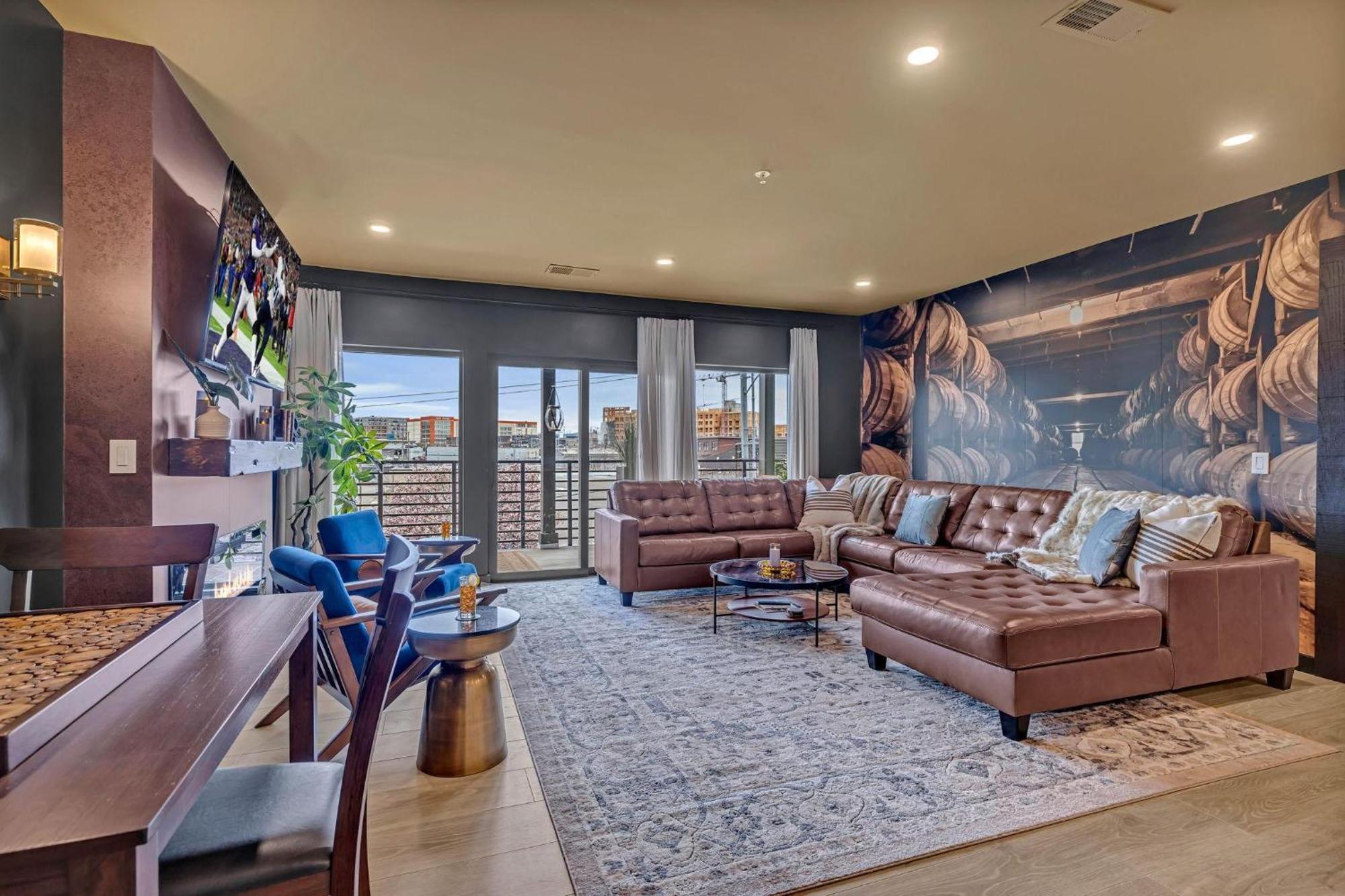 Hyve - Whiskey Trails - Walk To Broadway- Full Gym Holiday home Nashville