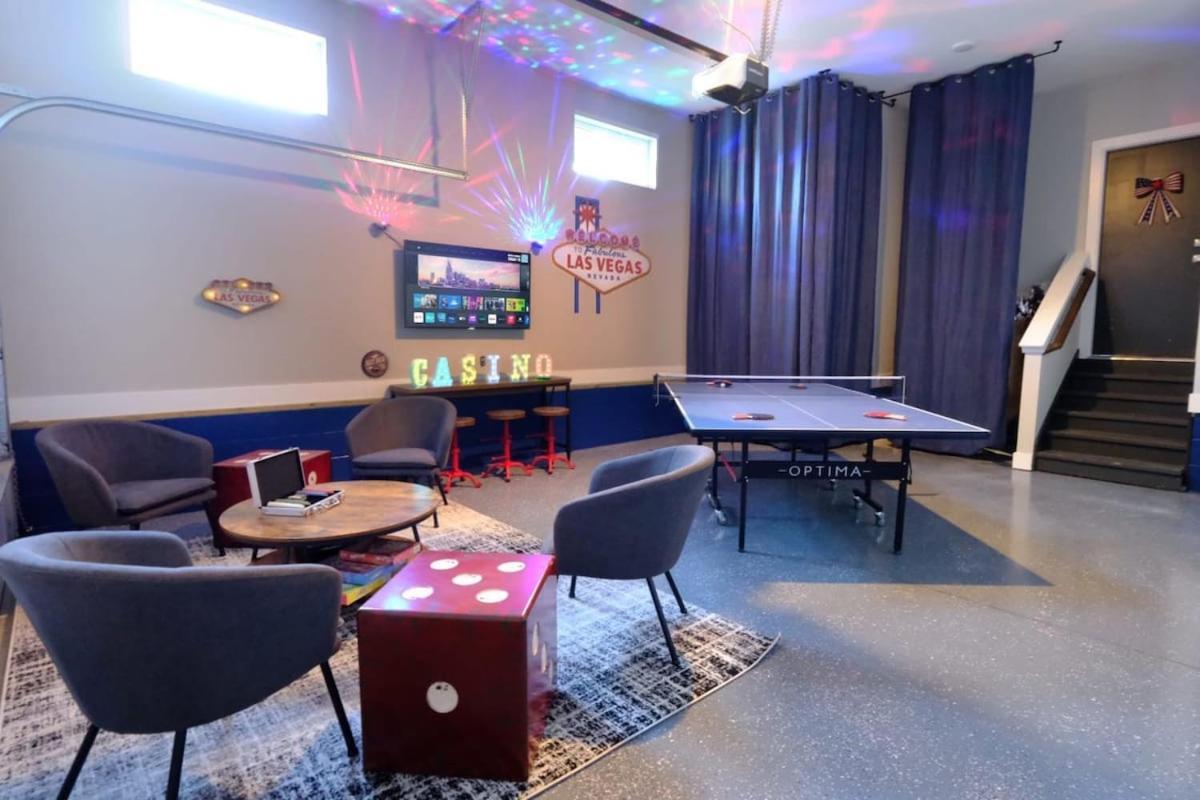 New Nashvegas Downtown Rooftop Views 13beds Holiday home *