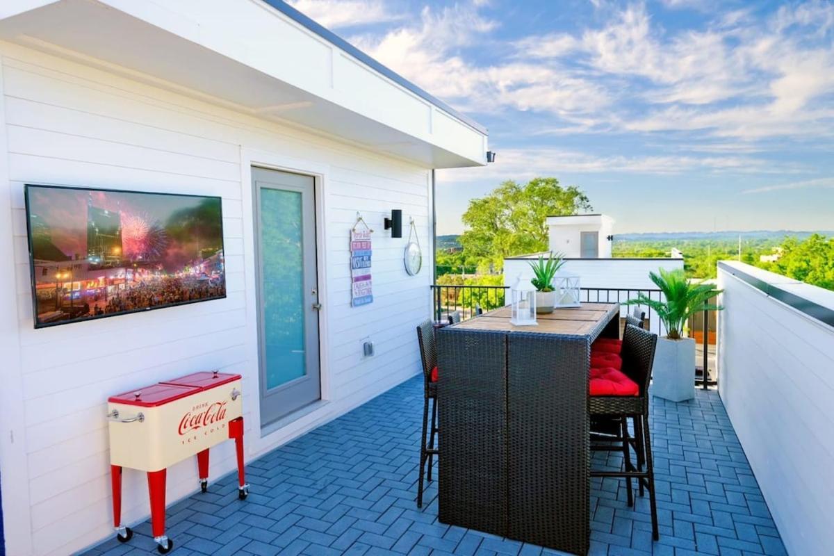 New Nashvegas Downtown Rooftop Views 13beds Holiday home