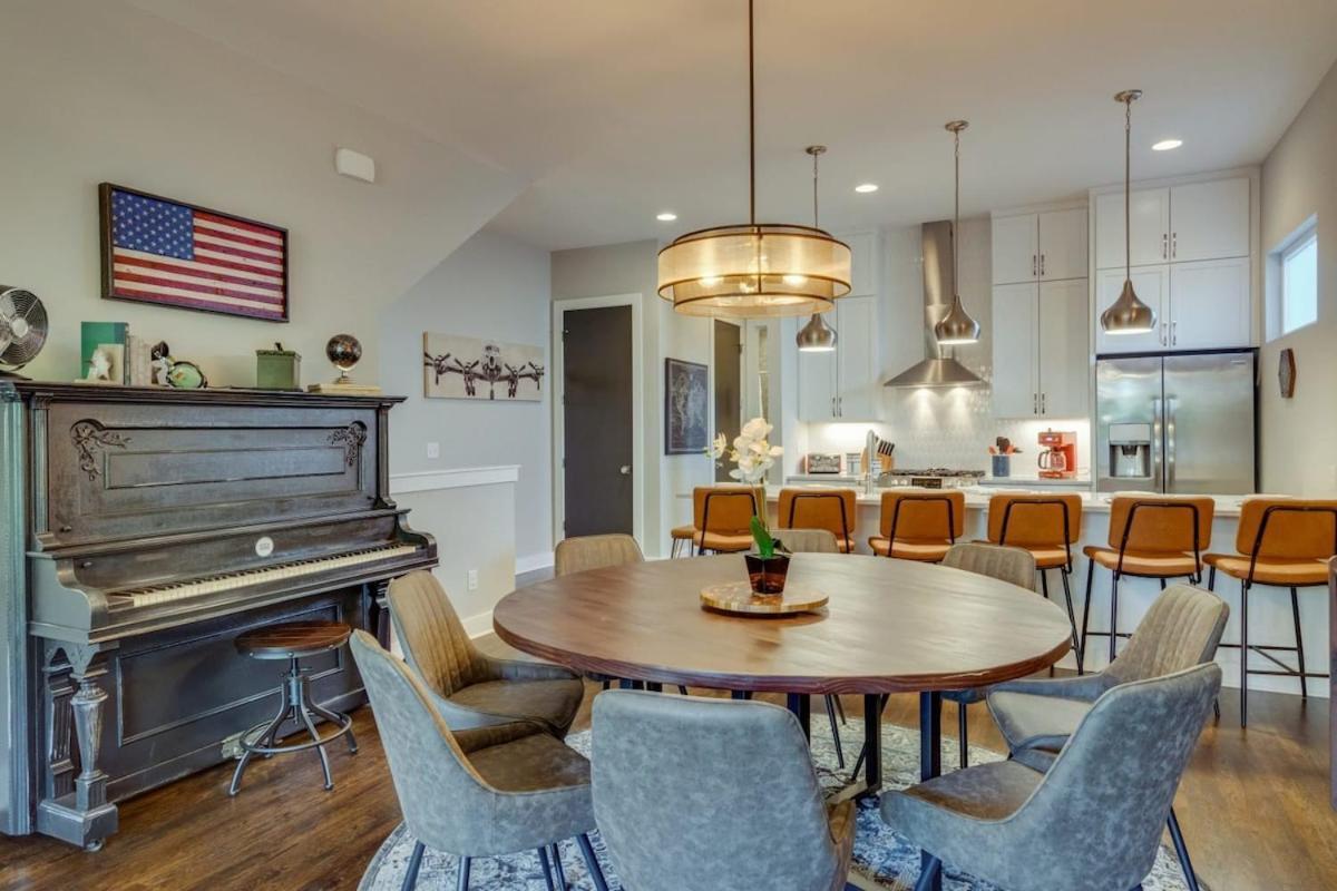 New Nashvegas Downtown Rooftop Views 13beds Holiday home *