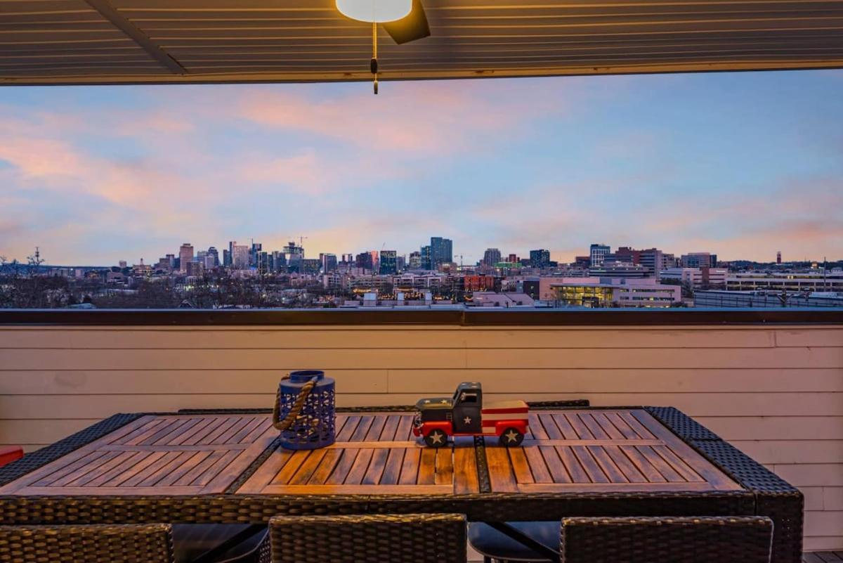 New Nashvegas Downtown Rooftop Views 13beds Holiday home Nashville