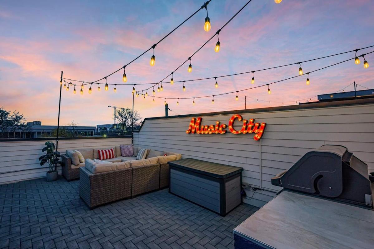 New Nashvegas Downtown Rooftop Views 13beds Holiday home