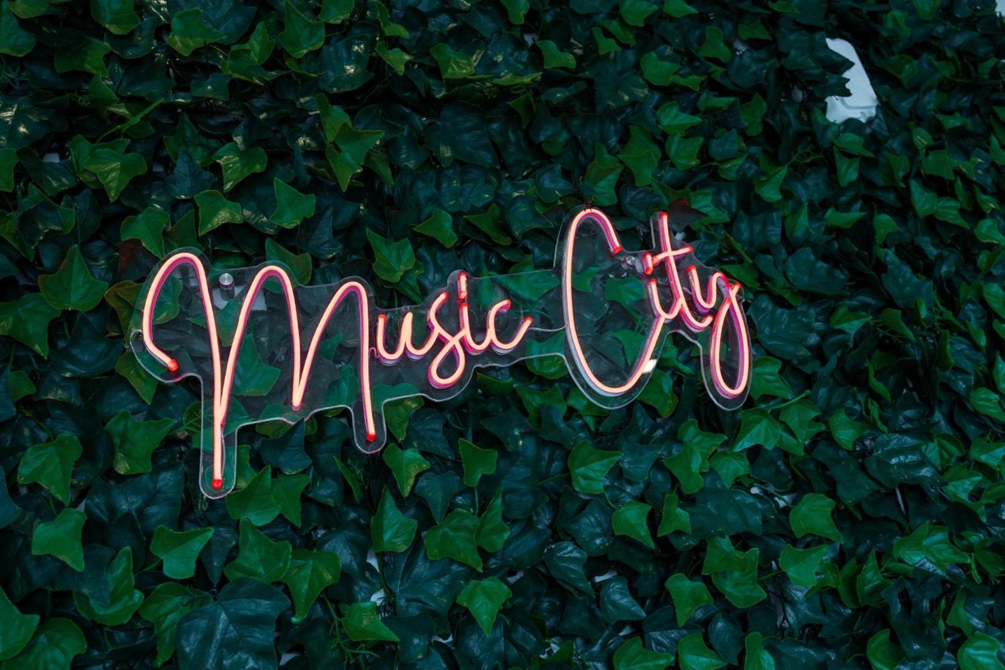 Harmony Hideout - Odyssey - Heart Of Midtown *