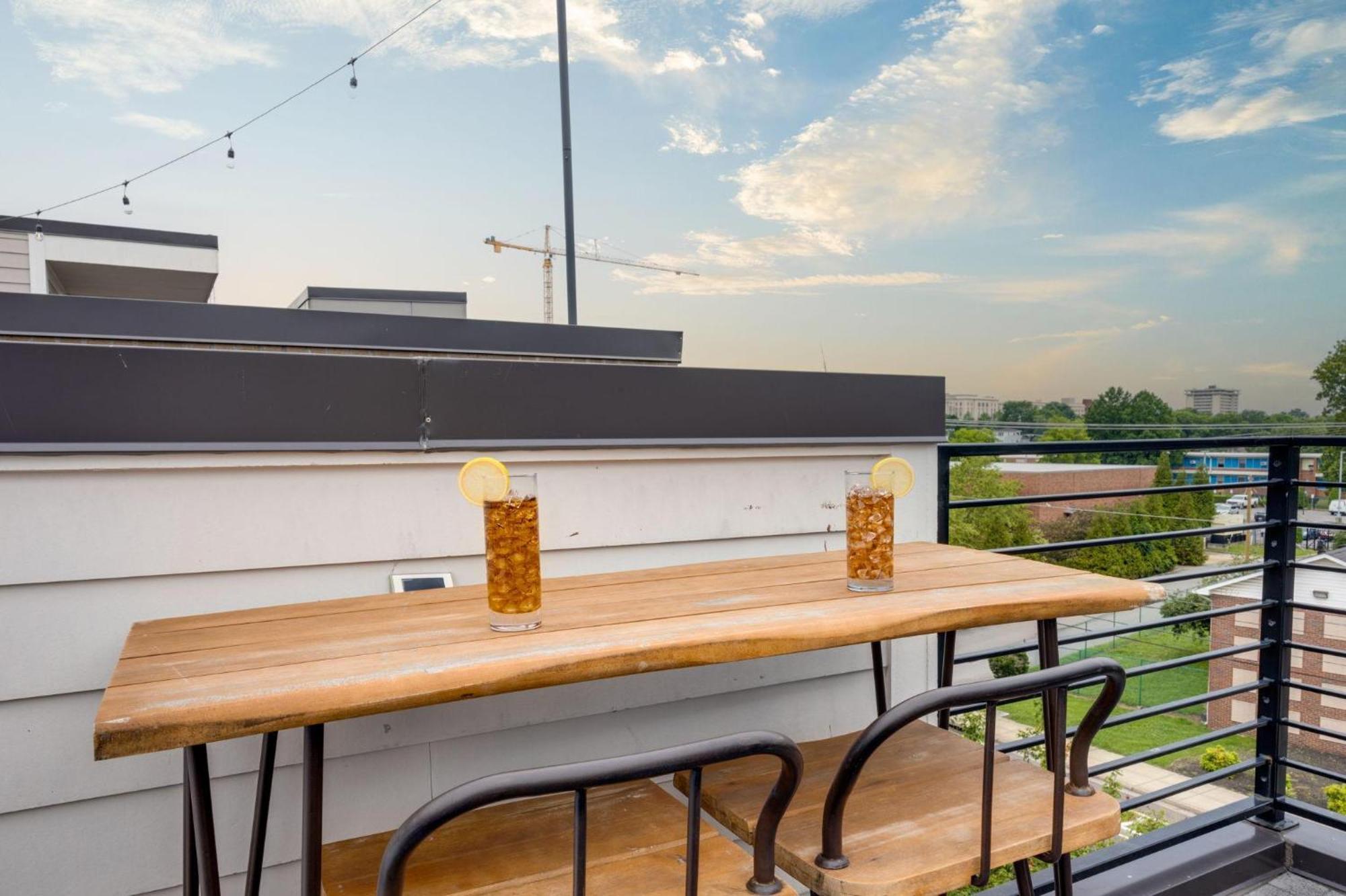 Vivid Vocals - 4 Mins To Broadway - Rooftop Patio * Nashville
