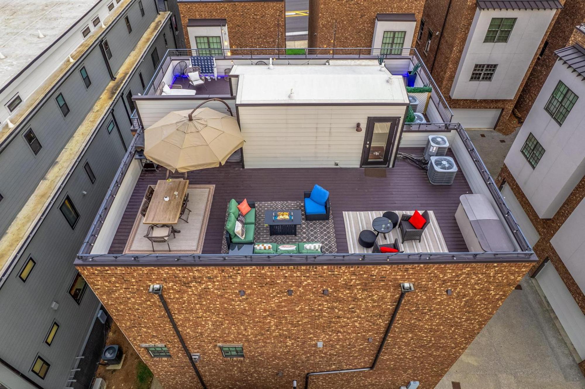 Melodic Skyline - Rooftop Views - 5 Mins To Broadway Holiday home *